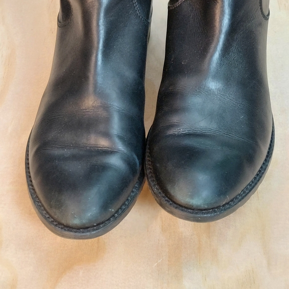 Stuart Weitzman 2-Tone Leather Riding Boots, Sz 8 - Picture 6 of 10